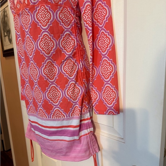 “CABANA LIFE” Coral Geo Rash Guard Cover Up - Picture 9 of 14